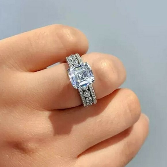925 Silver White Sapphire Diamond Ring - Picture 4 of 4